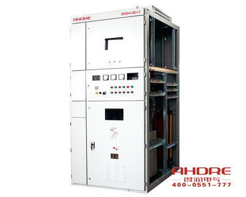 隨著電網(wǎng)供電質(zhì)量進(jìn)一步加強(qiáng)，為了節(jié)約電能，提高電能的利用率，各企業(yè)積極的在中壓系統(tǒng)采取電容集中補(bǔ)償有力措施，以利功率因數(shù)的提高。這樣企業(yè)就需要找生產(chǎn)無功補(bǔ)償裝置廠家購買無功補(bǔ)償裝置。安徽得潤電氣技術(shù)有限公司就是一家有實(shí)力的無功補(bǔ)償裝置生產(chǎn)廠家。下面介紹一下得潤電氣無功補(bǔ)償裝置產(chǎn)品的優(yōu)勢在哪里？